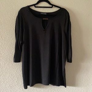 Woman’s slinky top.never worn.